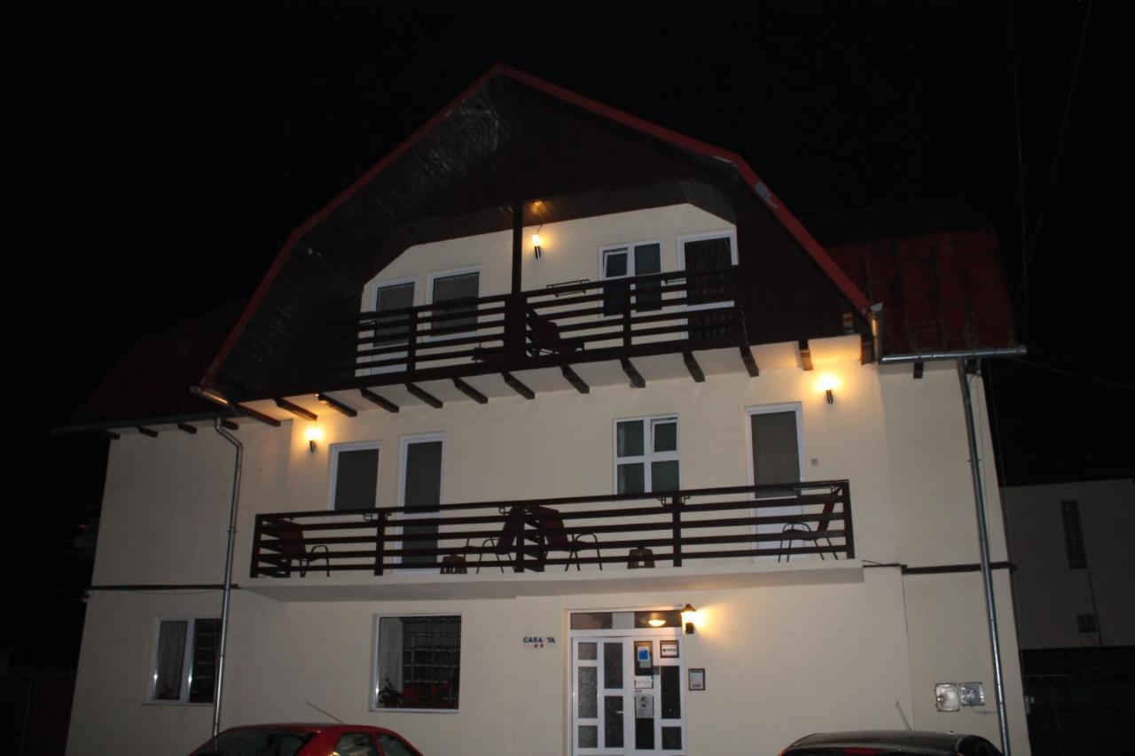 Pensiune Casa Ta 2*
